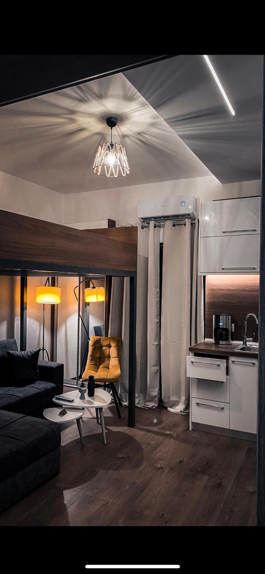 Modern Tiny House In Волос Экстерьер фото